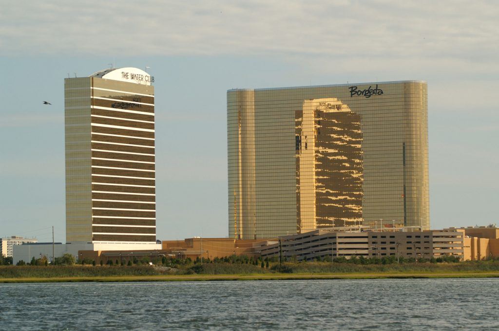 Nov 10, · Atlantic City’s gaming industry got precisely the opposite of what it recently asked for.Key executives and industry reps have pleaded with Murphy to increase indoor dining capacity Author: Devin O'connor.