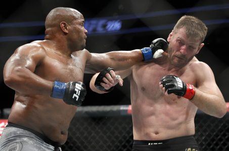 Cormier Miocic UFC 252