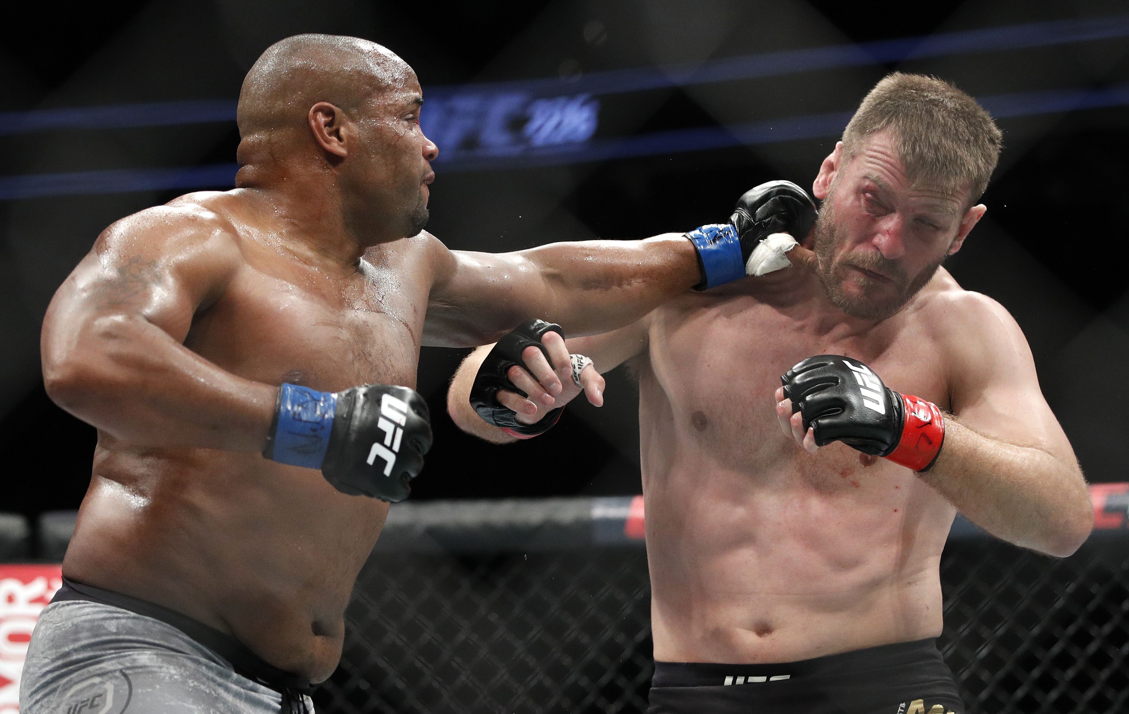 Cormier Miocic UFC 252