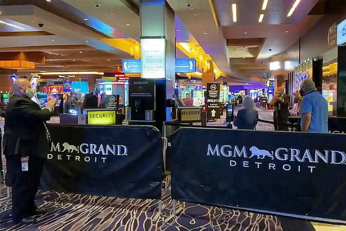 Detroit casinos MGM gaming revenue