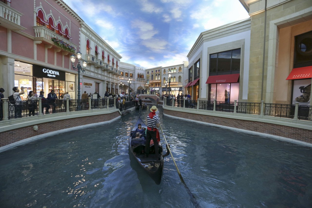 Venetian Sale