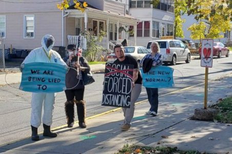 Connecticut casinos Ned Lamont COVID-19