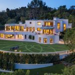 Steve Wynn Lists Beverly Hills Mansion for $110M, as Billionaire Selloff Continues
