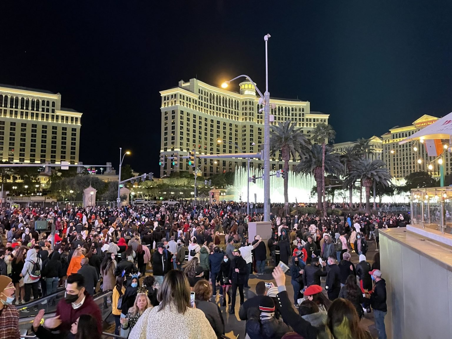 Bellagio Fountains New Year's Crowd Size May Be COVID Superspreader