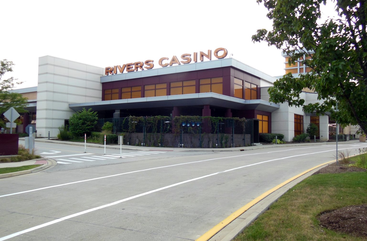 is valley river casino open