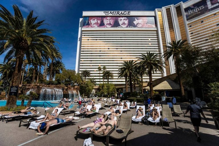 MGM Resorts Looking to Hire Thousands at Las Vegas Casinos, But Workers