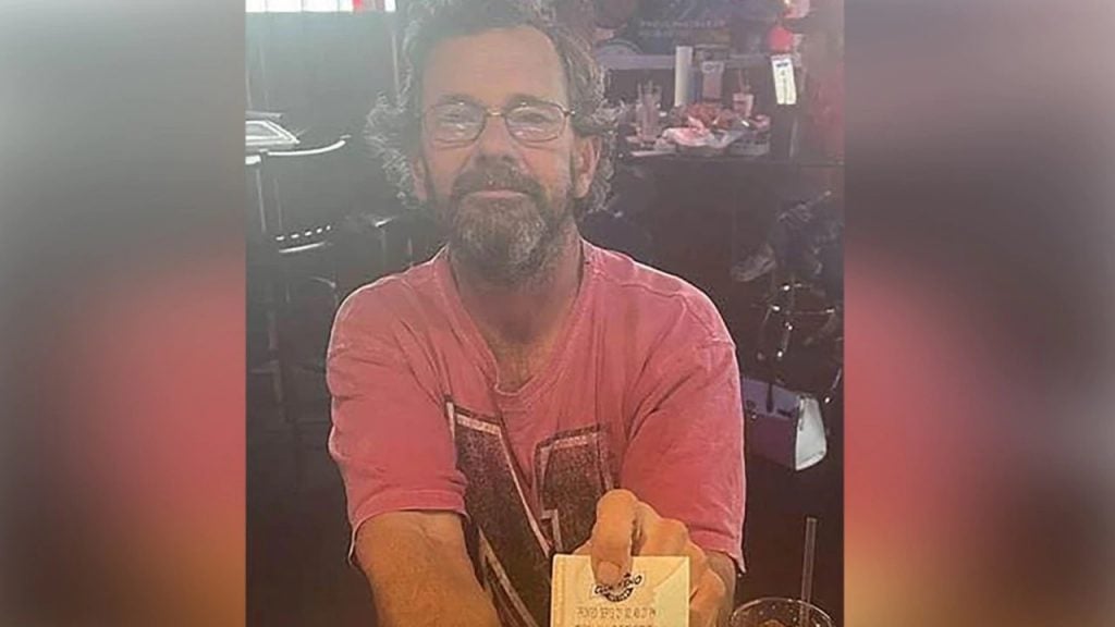 Michigan Man Found Dead on Beach Had Winning 45,000 Lottery Ticket(01)