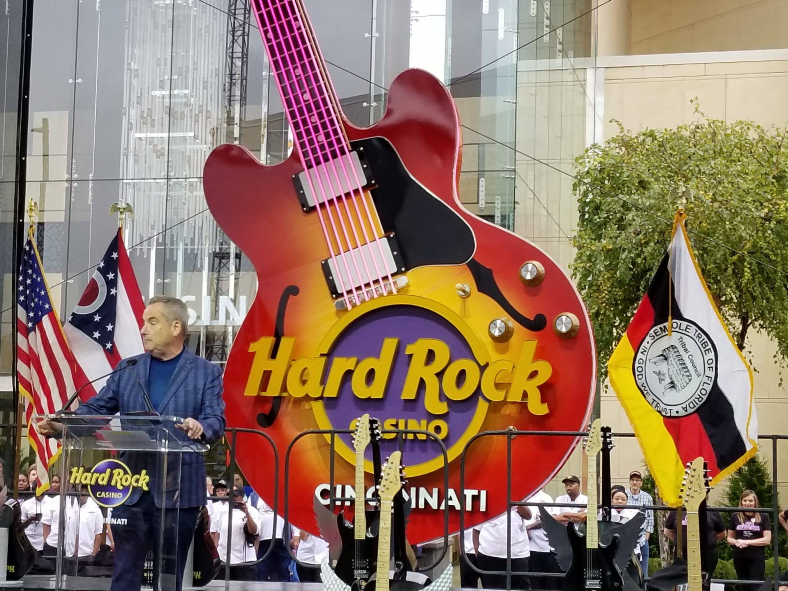 hard rock submits bid for chicago resort casino license update bally s and rush street gaming also in casino org