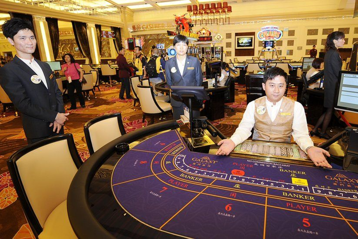 Macau casinos bonus China workers