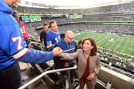 Hochul_Bills_Jets