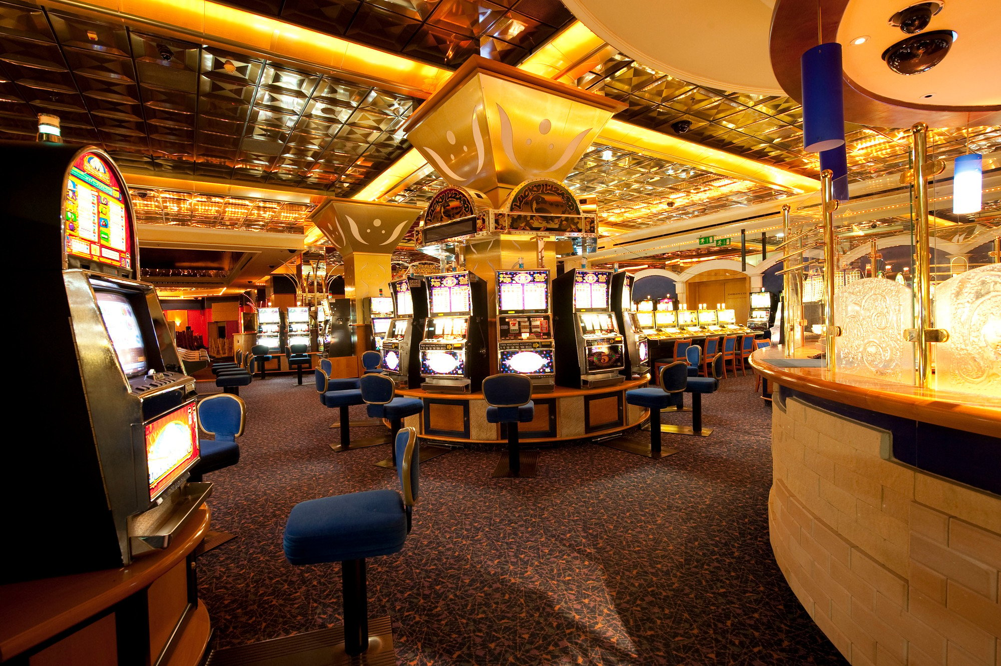 Oasis Hotel Casino