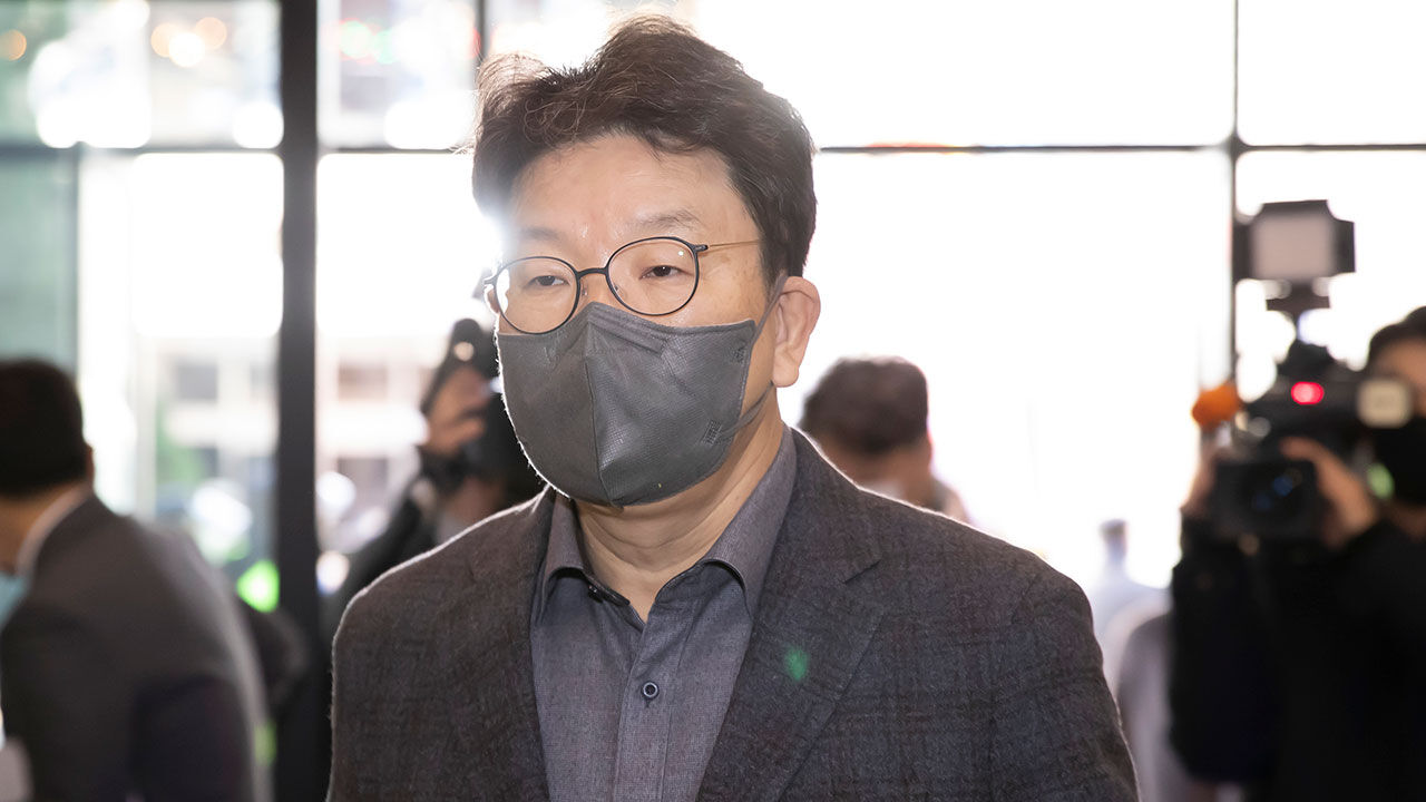 South Korean Lawmaker Cleared of Corruption