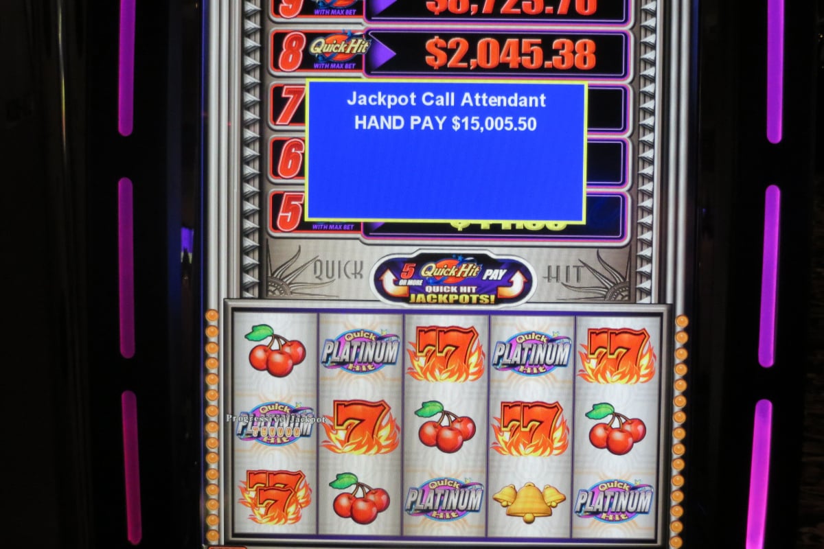 hitting jackpot on slot machine