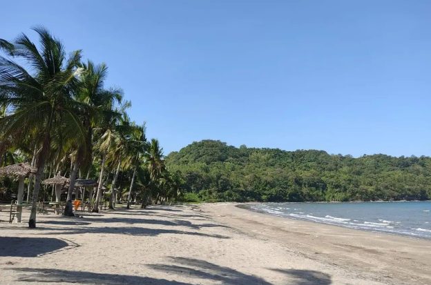 Paniman Beach in Cavite