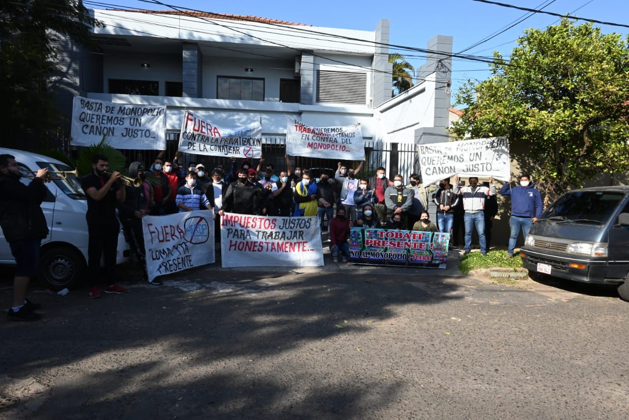 Paraguay iCrop protest