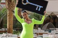 Katy Perry Gets Key to Las Vegas Strip, Performer Highlights Vegas Family Ties