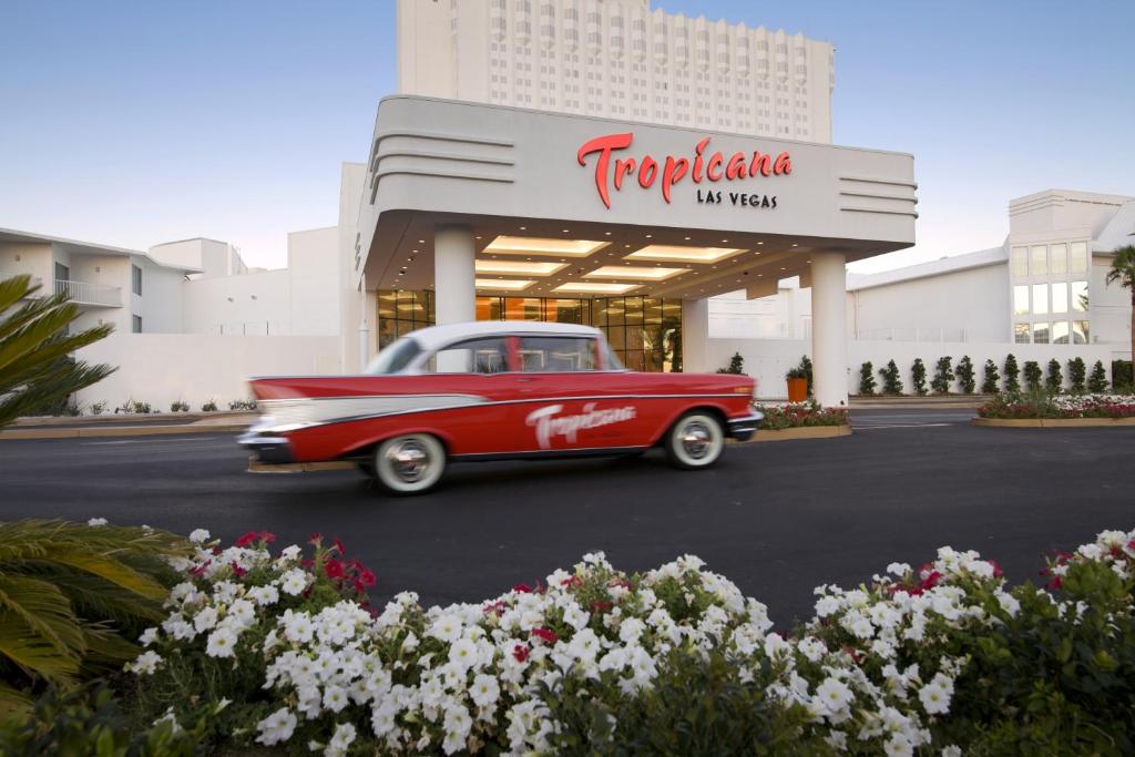 Pelanggan Restoran Tropicana Las Vegas Didakwa Mengancam untuk Meletupkan Bangunan