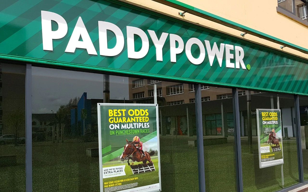 Paddy Power untuk Menutup Sejumlah Segenggam Sportsbook saat Petaruh Bergerak Online