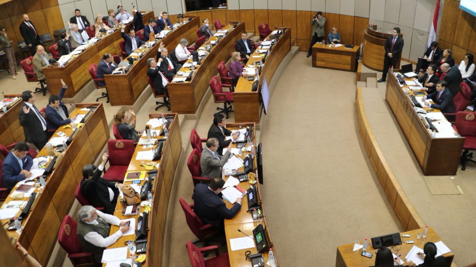 Paraguay legislature in session