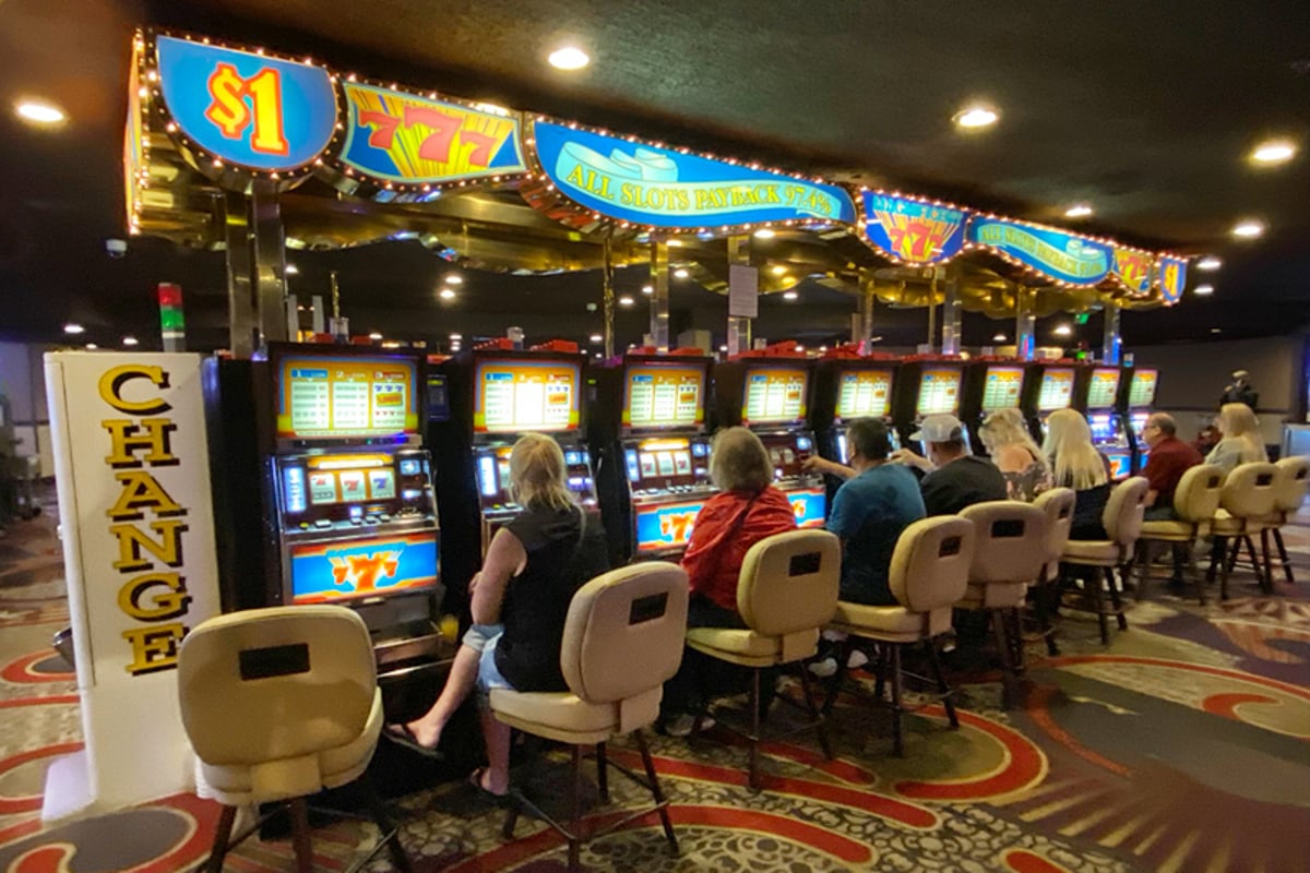 Chairs at slot machines, like this bank at Circus Circus, do not feature armrests, which might prevent play by the obese.