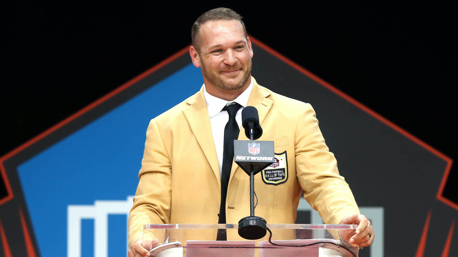 Circa Sports Hosting Panel Pertaruhan Bola Sepak Menampilkan Shaun King, Brian Urlacher