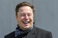 Elon Musk Eyes Manchester United Purchase, Later Recants