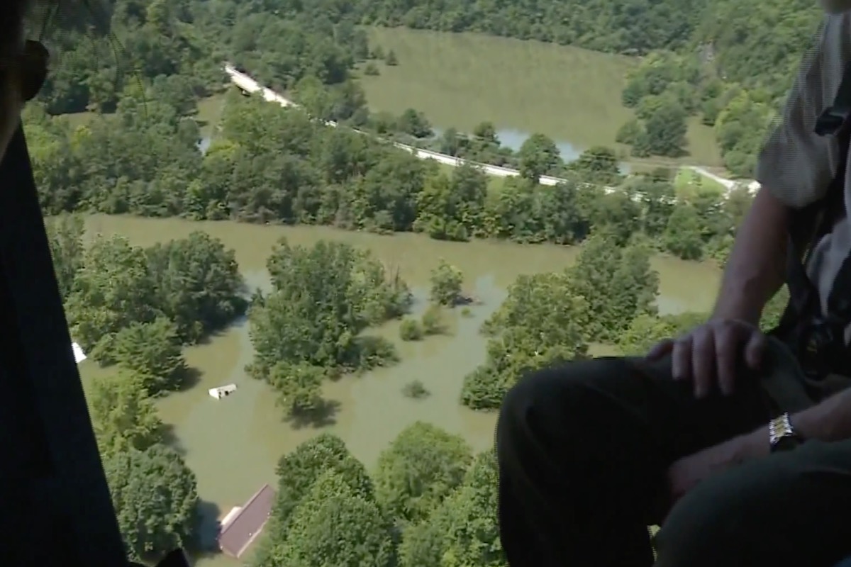 Perlumbaan Revolusi Memberi K kepada Usaha Pemulihan Banjir Kentucky