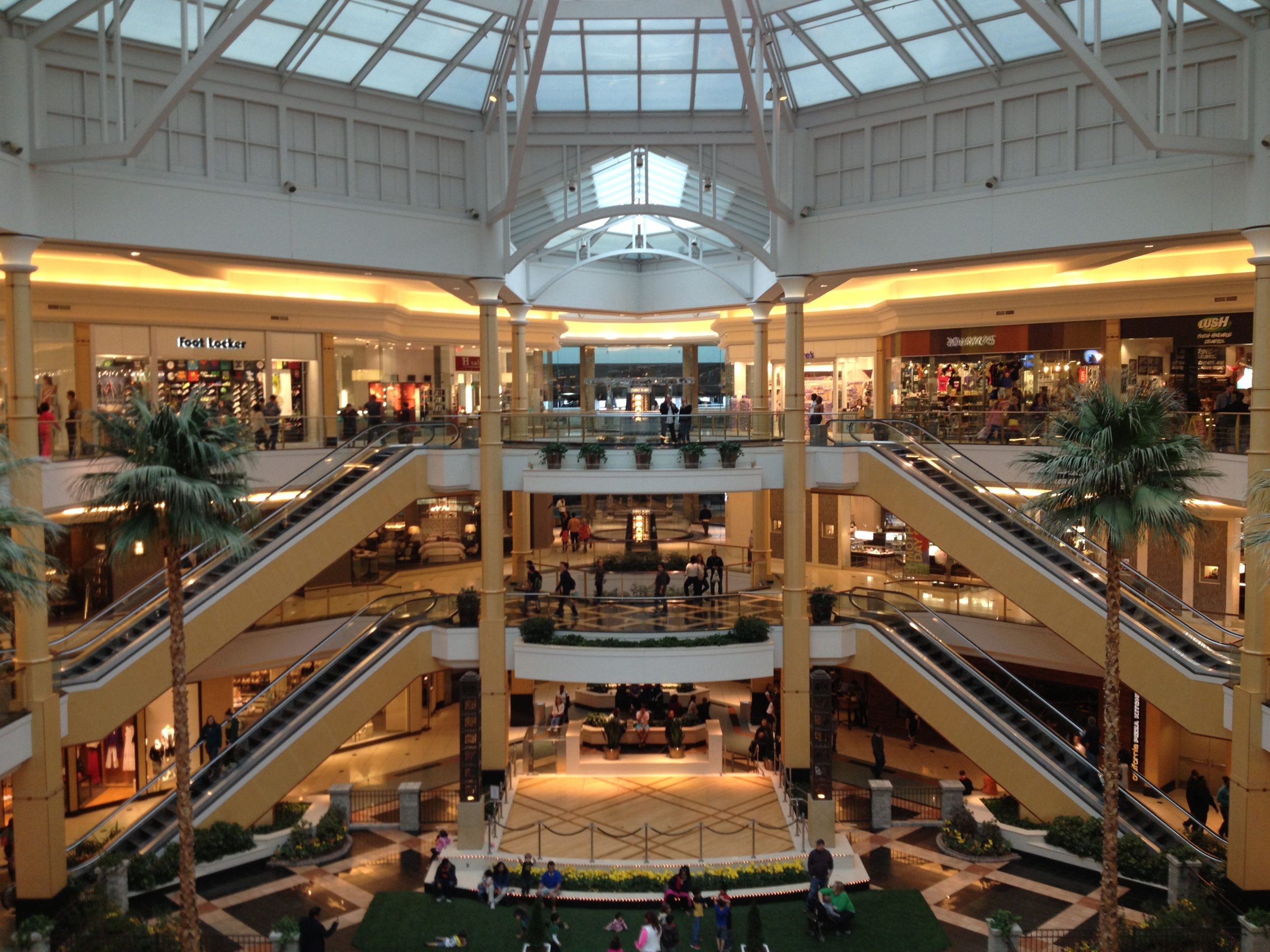 Somerset Collection Mall - Metro Detroit - Troy Michigan