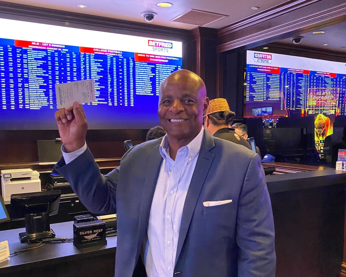 Betfred Launches in Washington State, Warren Moon Completes First Bet