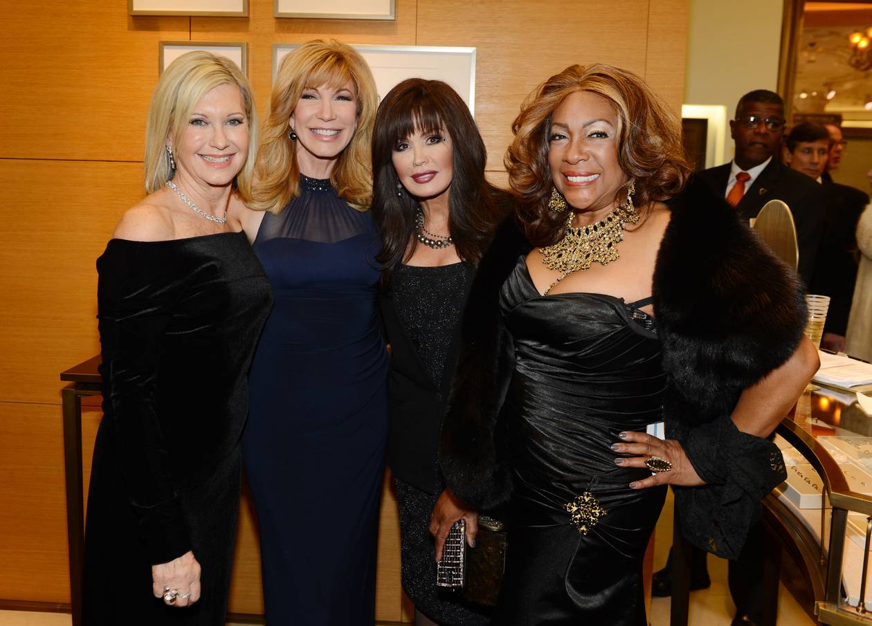 Olivia Newton-John Diingati Untuk Ketenaran, Kerjaya Las Vegas