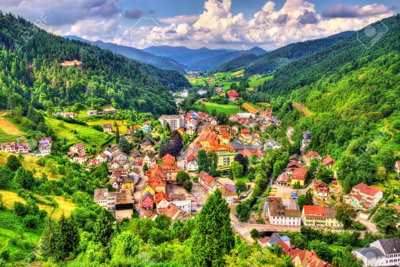 Pemandangan desa Hornberg di pegunungan Schwarzwald - Jerman