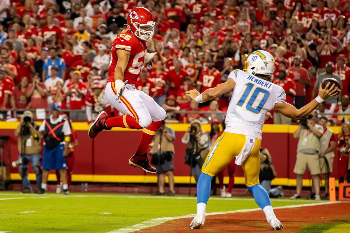 chiefs chargers thursday night football