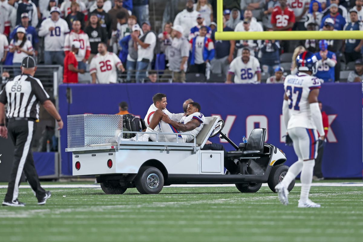 N.Y. Giants’ Sterling Shepard Has Season-Ending ACL Injury, MetLife Stadium Turf to Blame? 3 Sterling Shepard WR New York Giants knee injury ACL MetLife Stadium turf