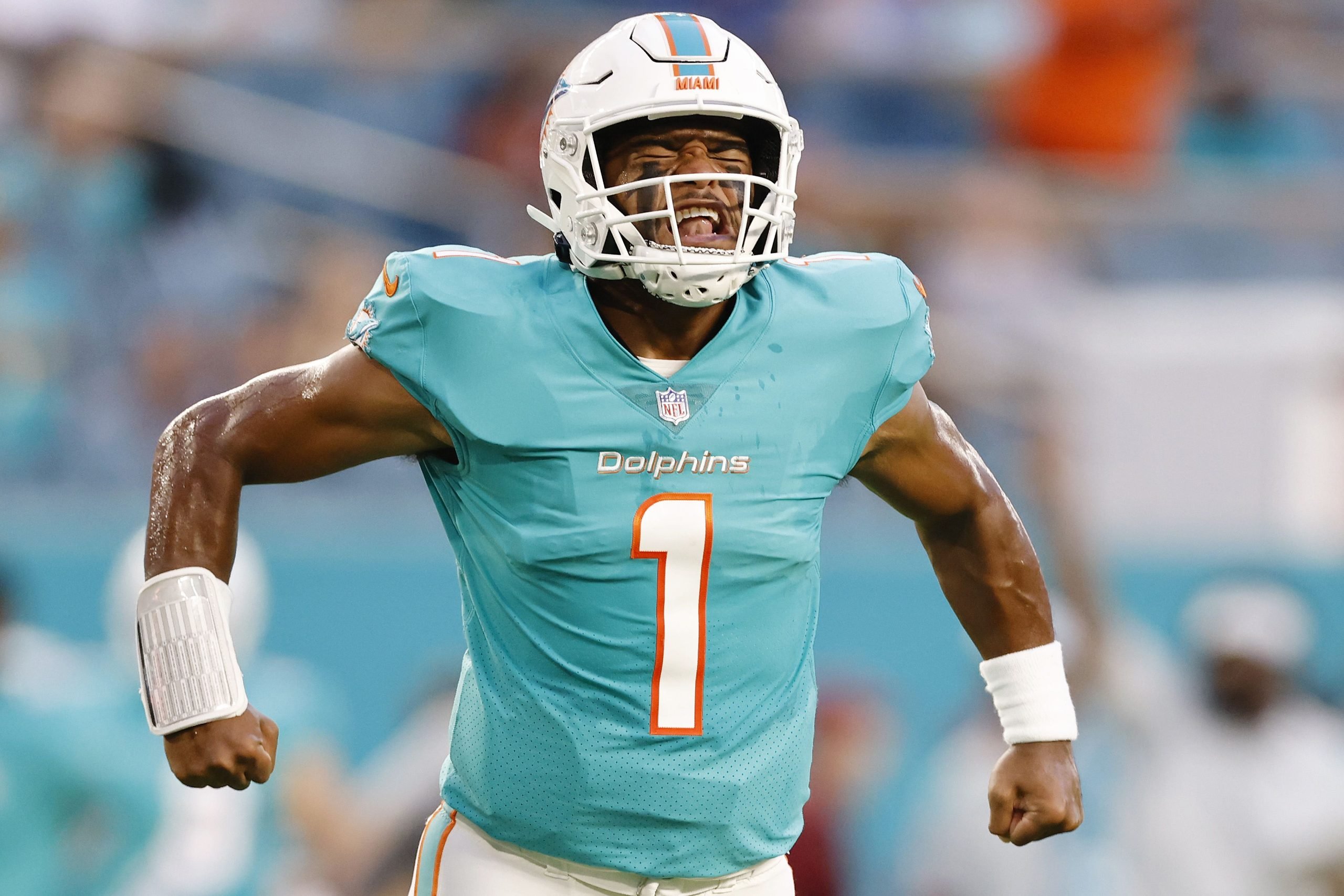 Miami Dolphins Look to Tua as They Hope to Stay Undefeated on Thursday  Night 