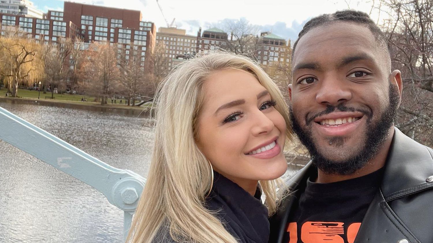 Courtney Clenney Mengaku Tidak Bersalah Atas Pembunuhan Miami, Setelah Didakwa dalam Pertarungan Vegas