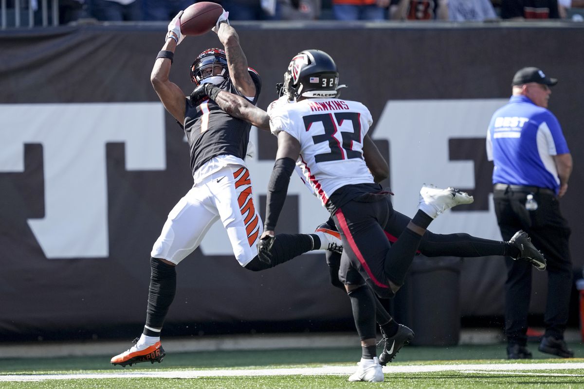 Cincinnati Bengals WR Ja’Marr Chase Out with Hip Injury