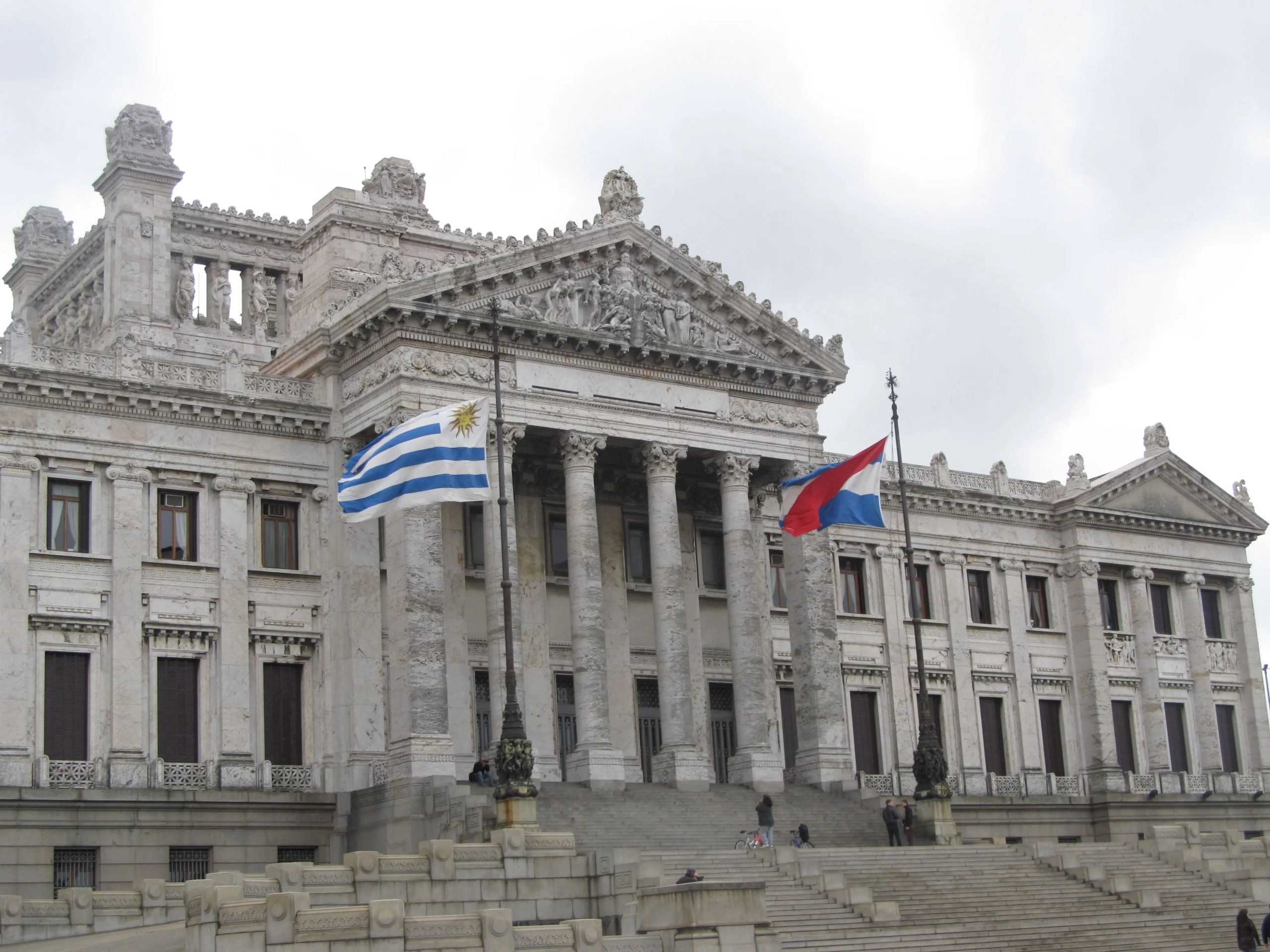 Gedung Kongres Uruguay, Istana Legislatif