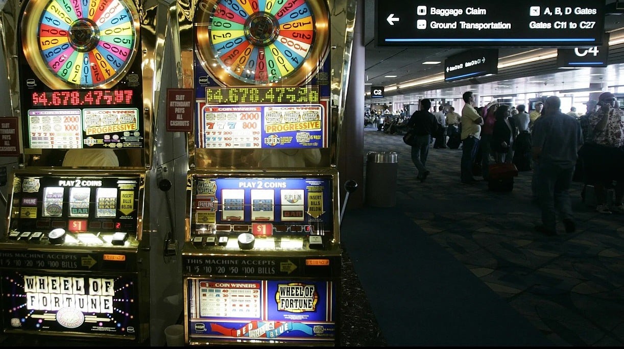 Harry Reid airport slot machines