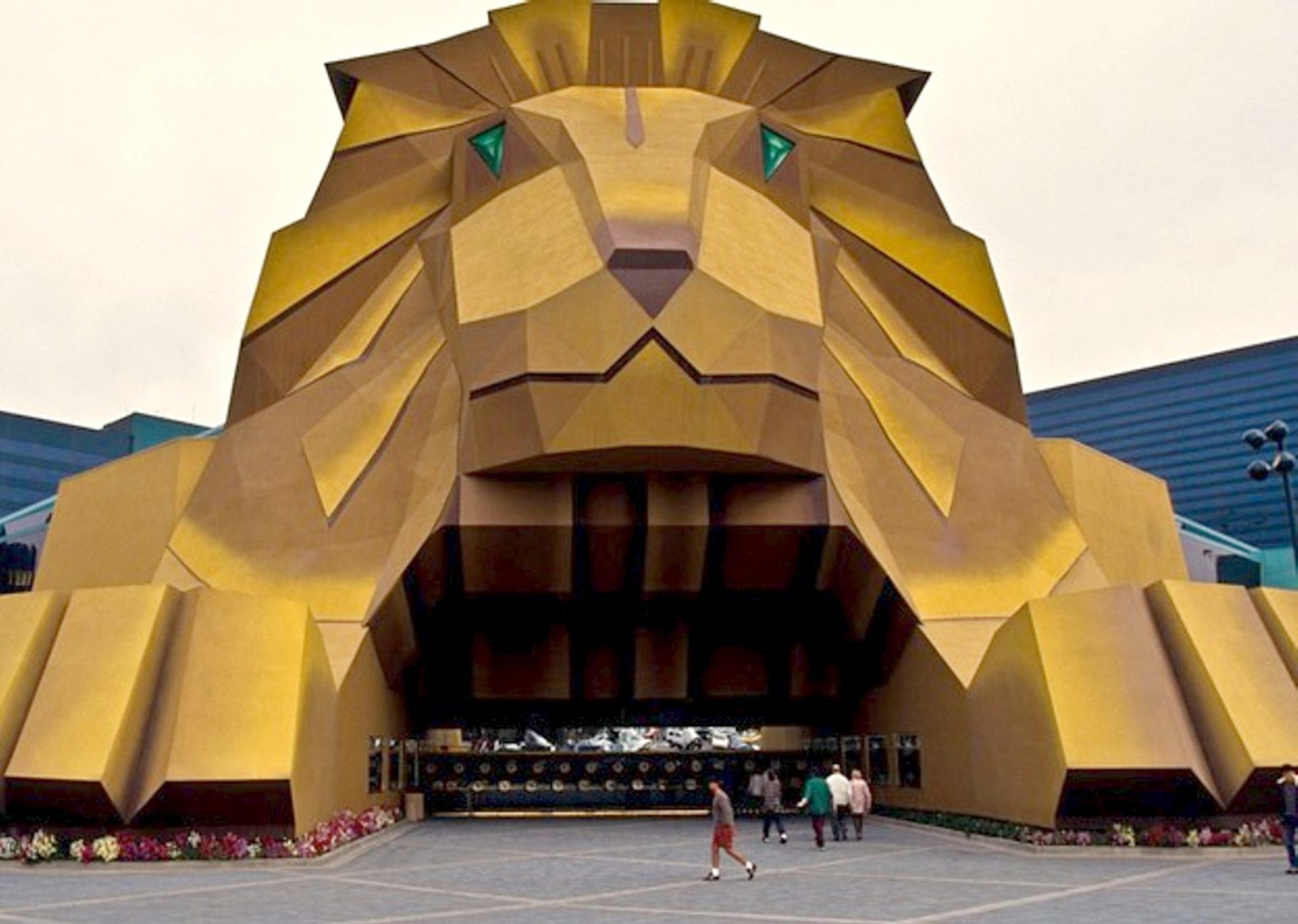 MGM Grand original entrance lion