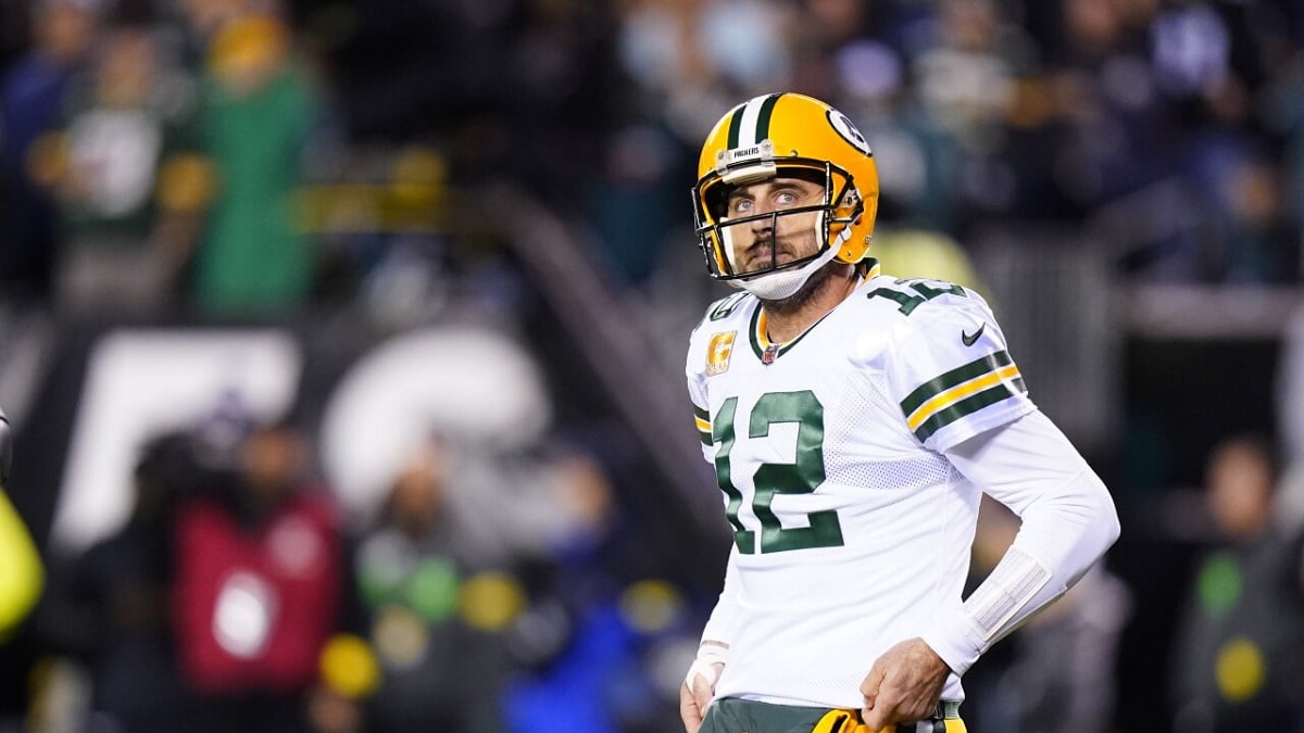 Aaron Rodgers ribs injury thumb Eagles Green Bay Packers