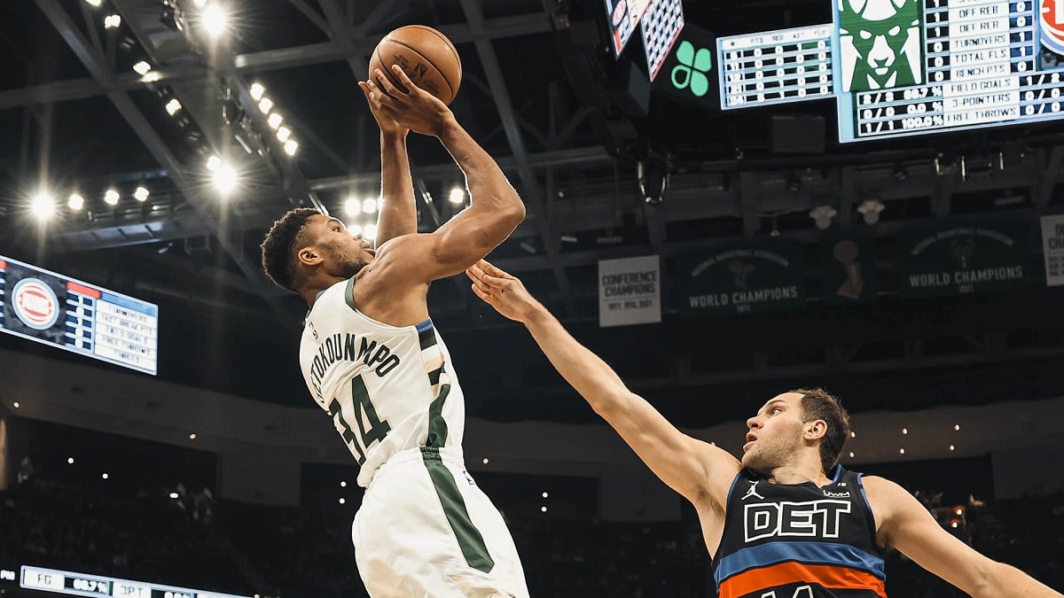 Milwaukee Bucks Rumors: Oklahoma City Thunder Surprise Team For Giannis  Antetokounmpo