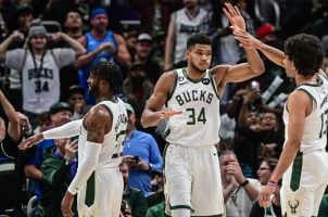 Greek Freak Jrue Holiday Milwaukee Bucks Injury Out Spurs Giannis Antetokounmpo