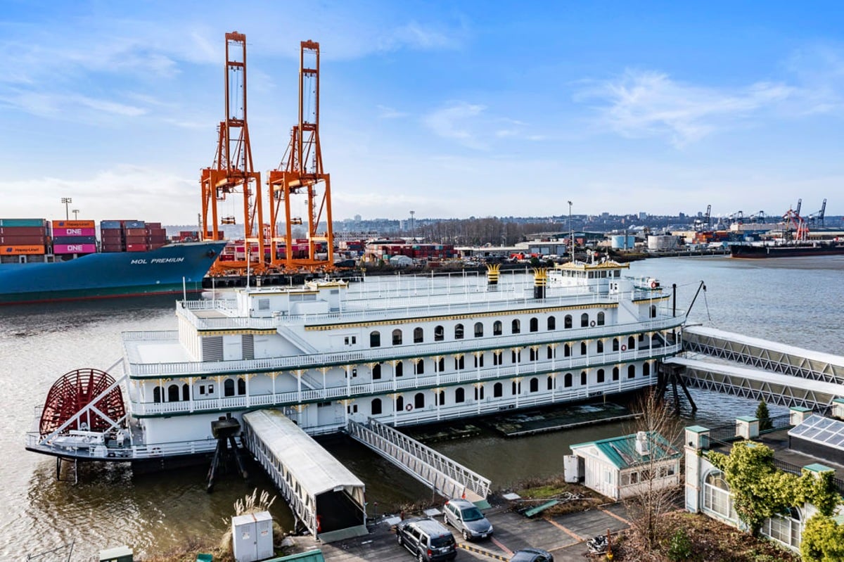 emerald queen riverboat photos