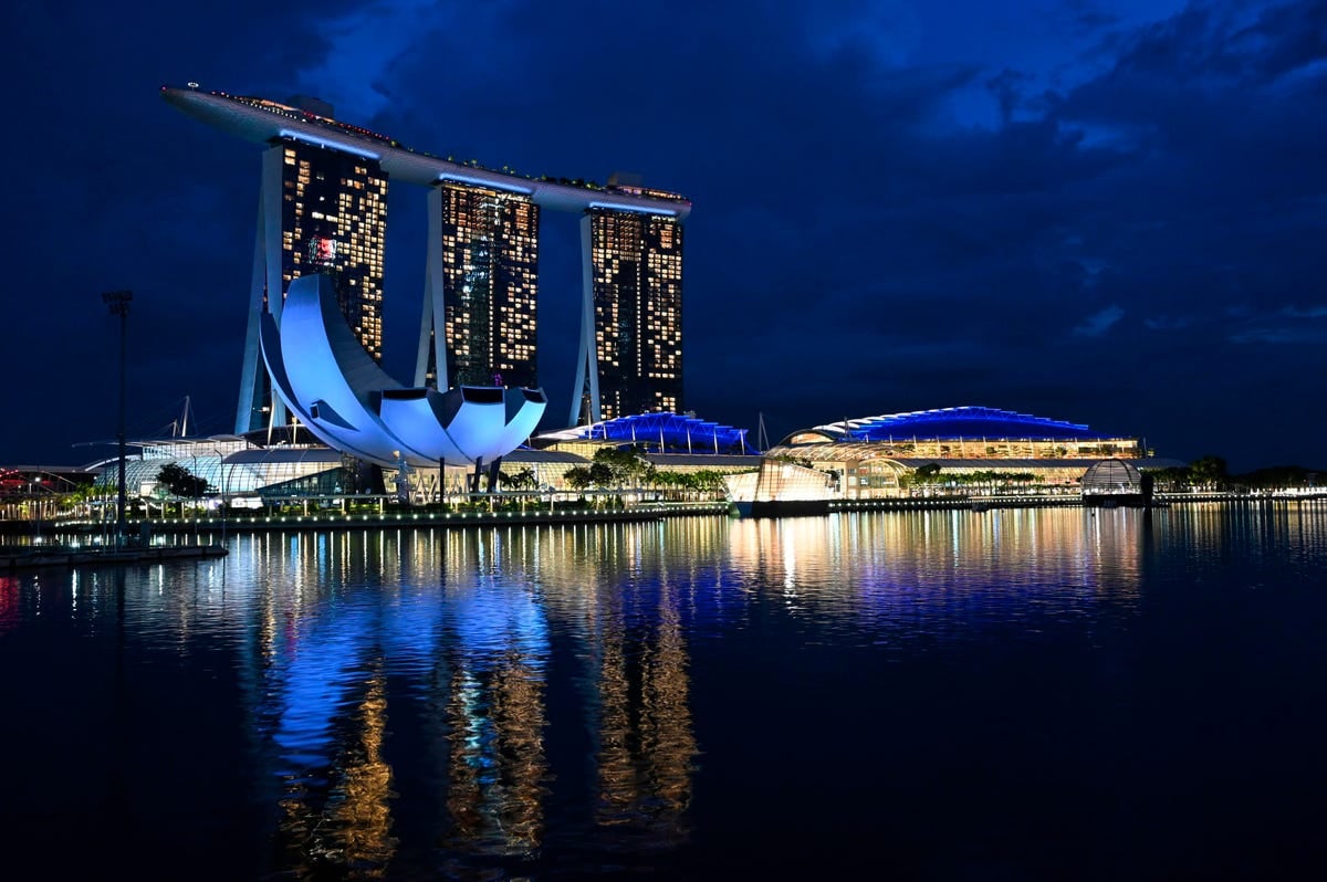 Singapore GGR Poised To Surge Again in 2024, Says Fitch