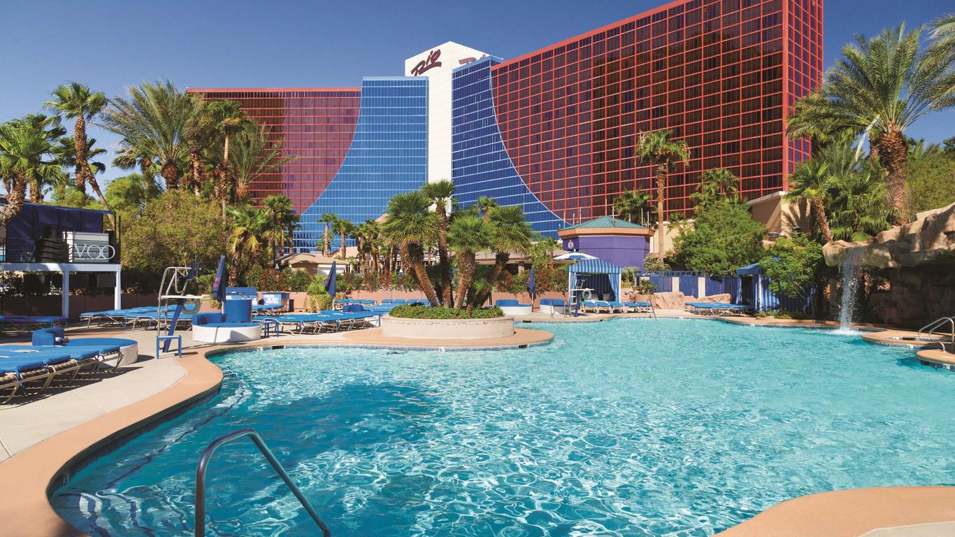 Las Vegas’ Rio Casino Is Site of Suicide, Rifle Found Near Victim