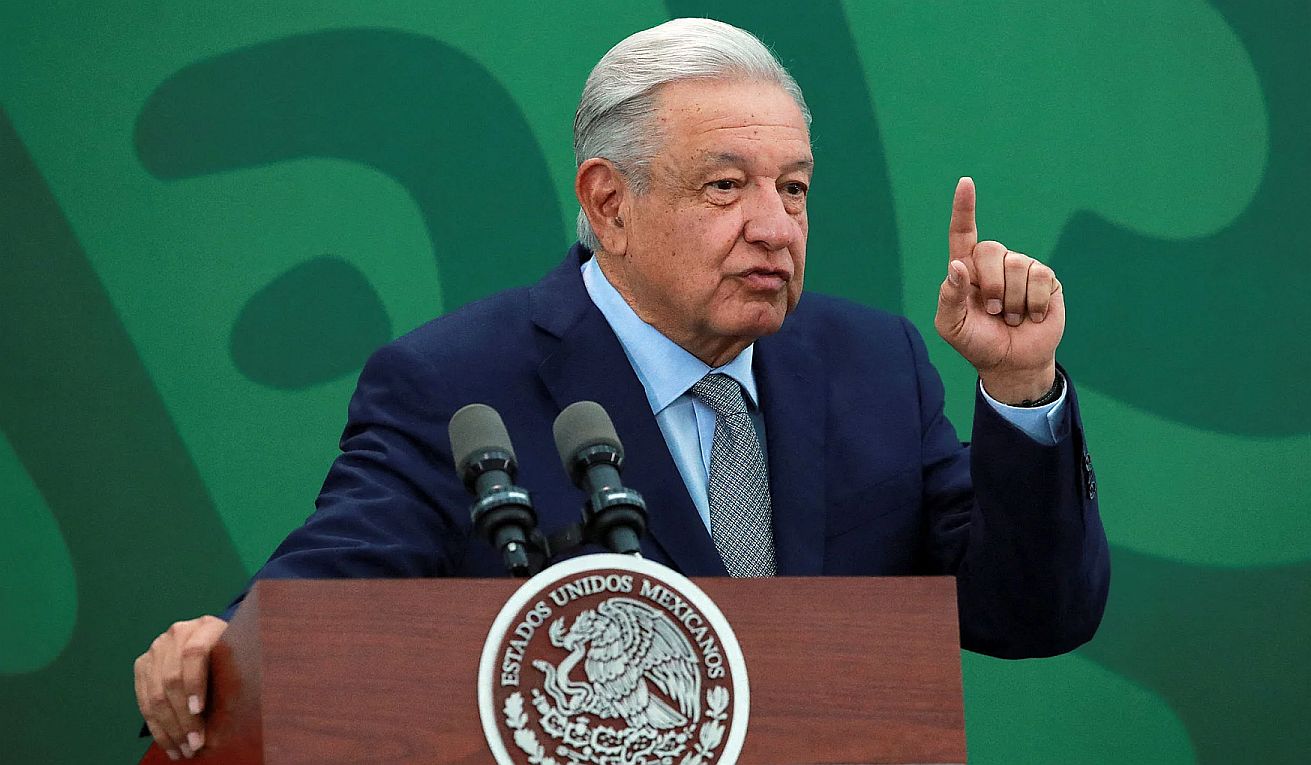 Presiden Meksiko Andrés Manuel López Obrador menyampaikan pidato publik