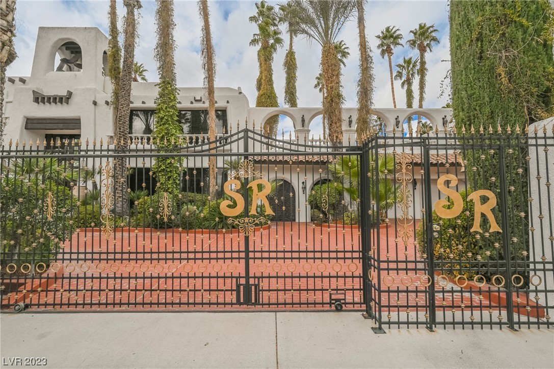 Siegfried & Roy's house