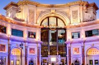 Former Las Vegas Strip Dishwasher Allegedly Threatens to Shoot Up, Bomb Restaurant