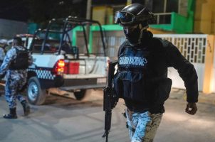 Mexican national police officers at work