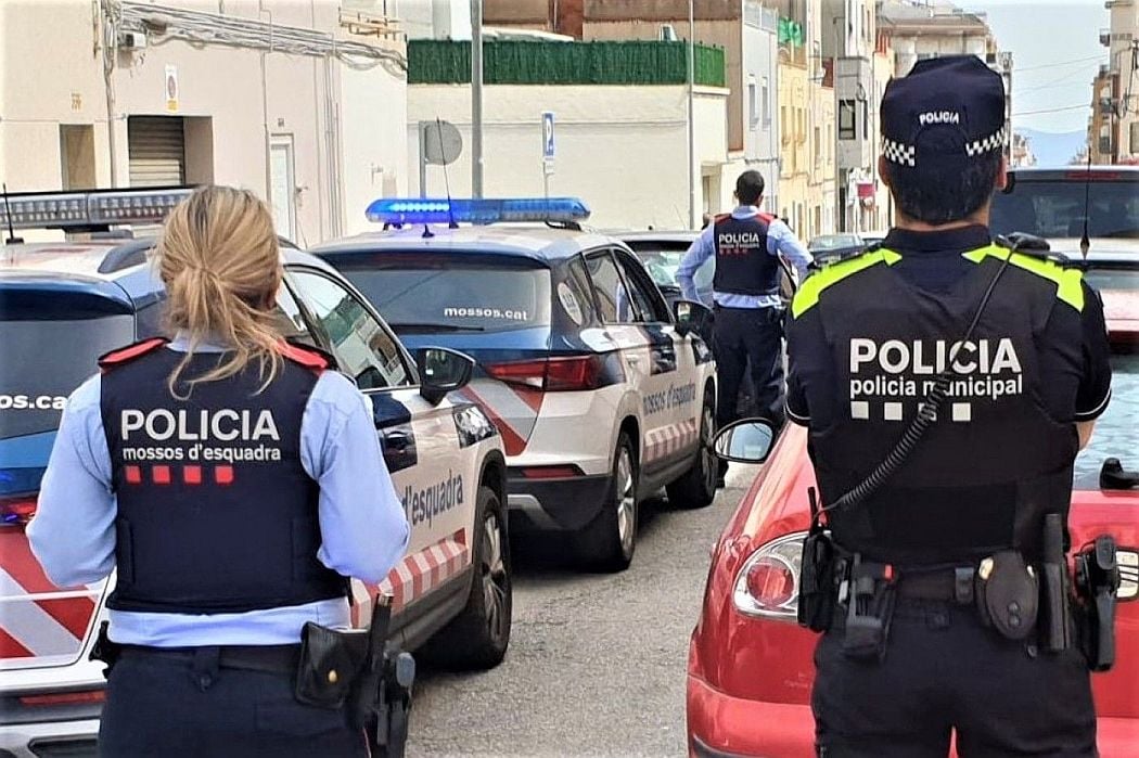 Police in Terrassa, Barcelona participate in an operation